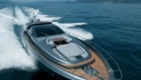 Yacht Rhino -  Forward